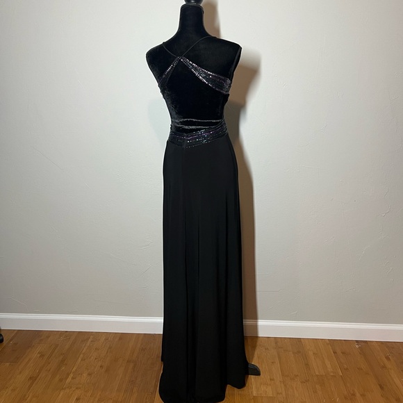 Betsy & Adam sequins gown - Picture 2 of 5